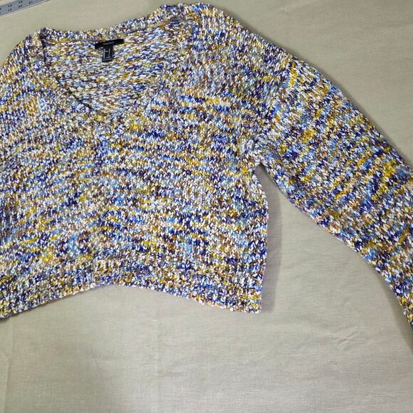 Forever 21 woman's v neck sweater size L - Picture 5 of 11